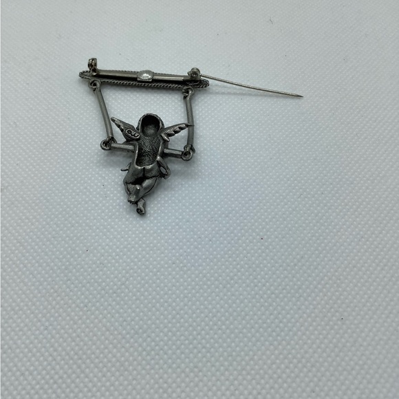 J.J. Jonette Angel on a Swing Brooch / Pin - Picture 3 of 4